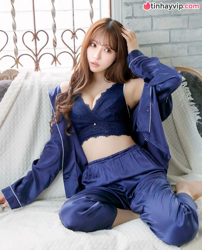 Yua Mikami gây bão khi lấn sân sang lĩnh vực nội y, thương hiệu cháy hàng chỉ sau vài ngày ra mắt