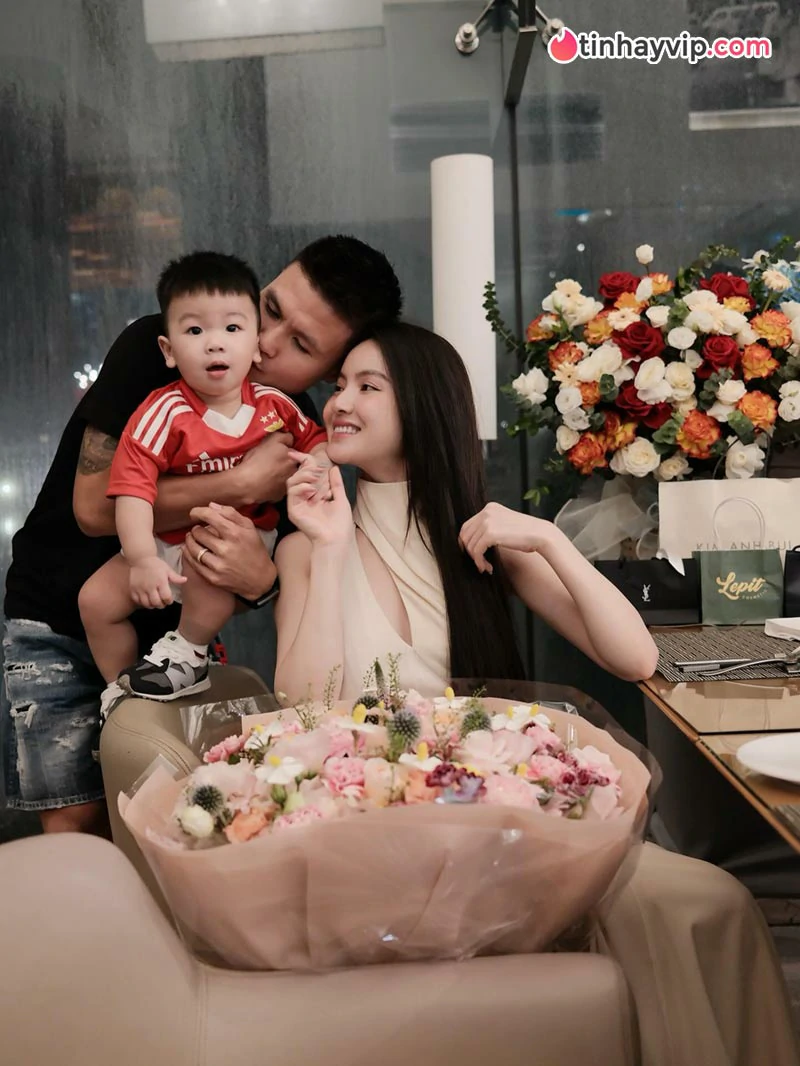 Chu Thanh Huyền là ai? Tiểu sử và những thông tin đáng chú ý về vợ Quang Hải