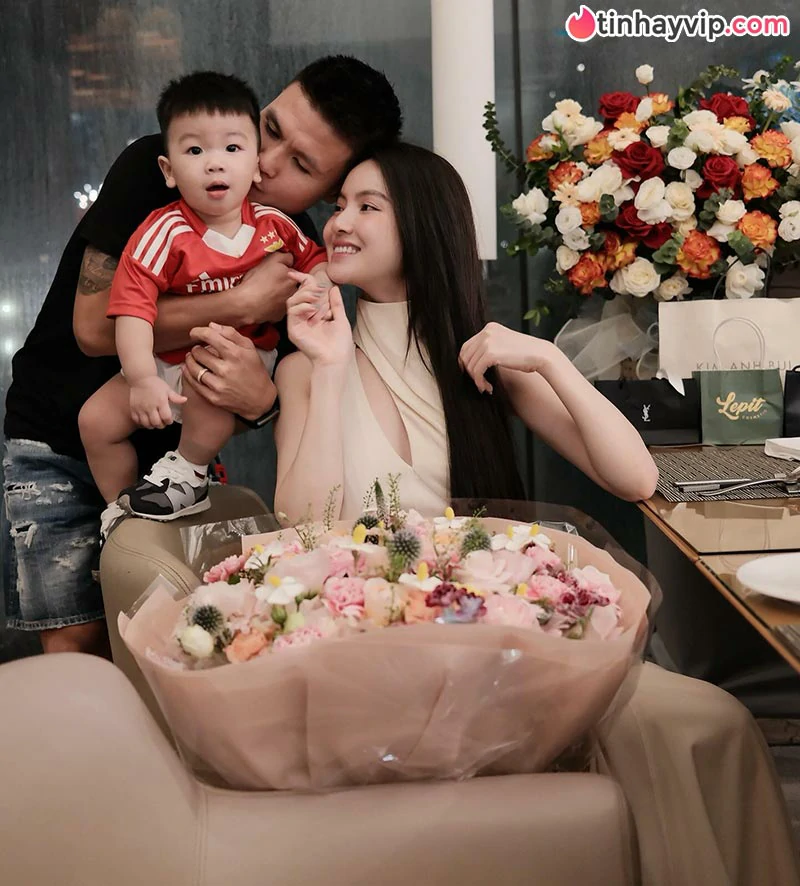 Chu Thanh Huyền là ai? Tiểu sử và những thông tin đáng chú ý về vợ Quang Hải