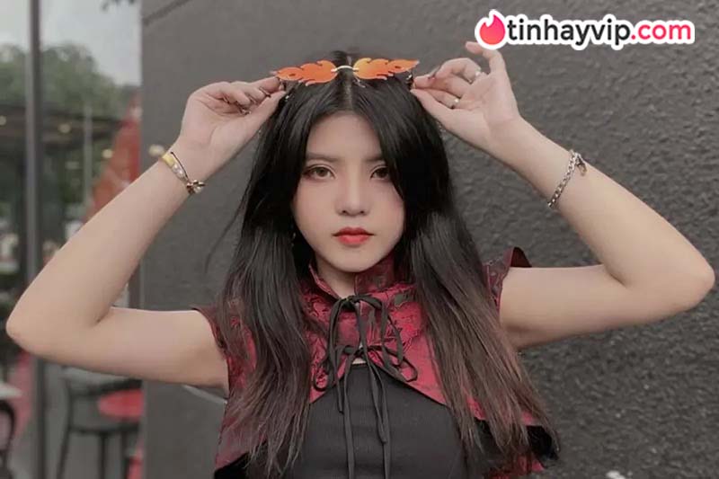 Hot Girl Việt Nam: Top 12 gương mặt đình đám hiện nay