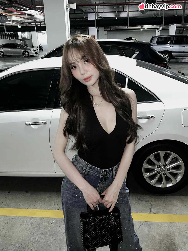 Hot Girl Việt Nam: Top 12 gương mặt đình đám hiện nay