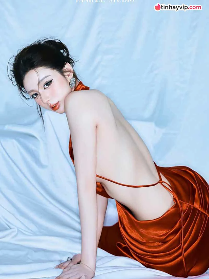 Hot Girl Việt Nam: Top 12 gương mặt đình đám hiện nay