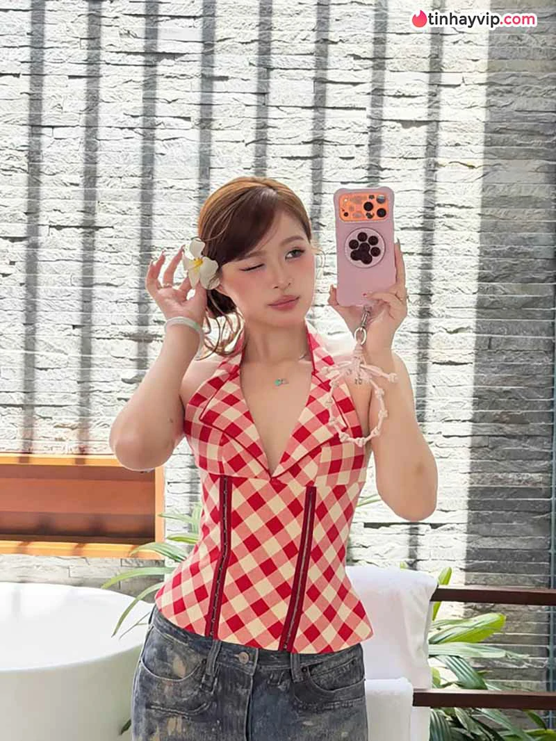 Hot Girl Việt Nam: Top 12 gương mặt đình đám hiện nay