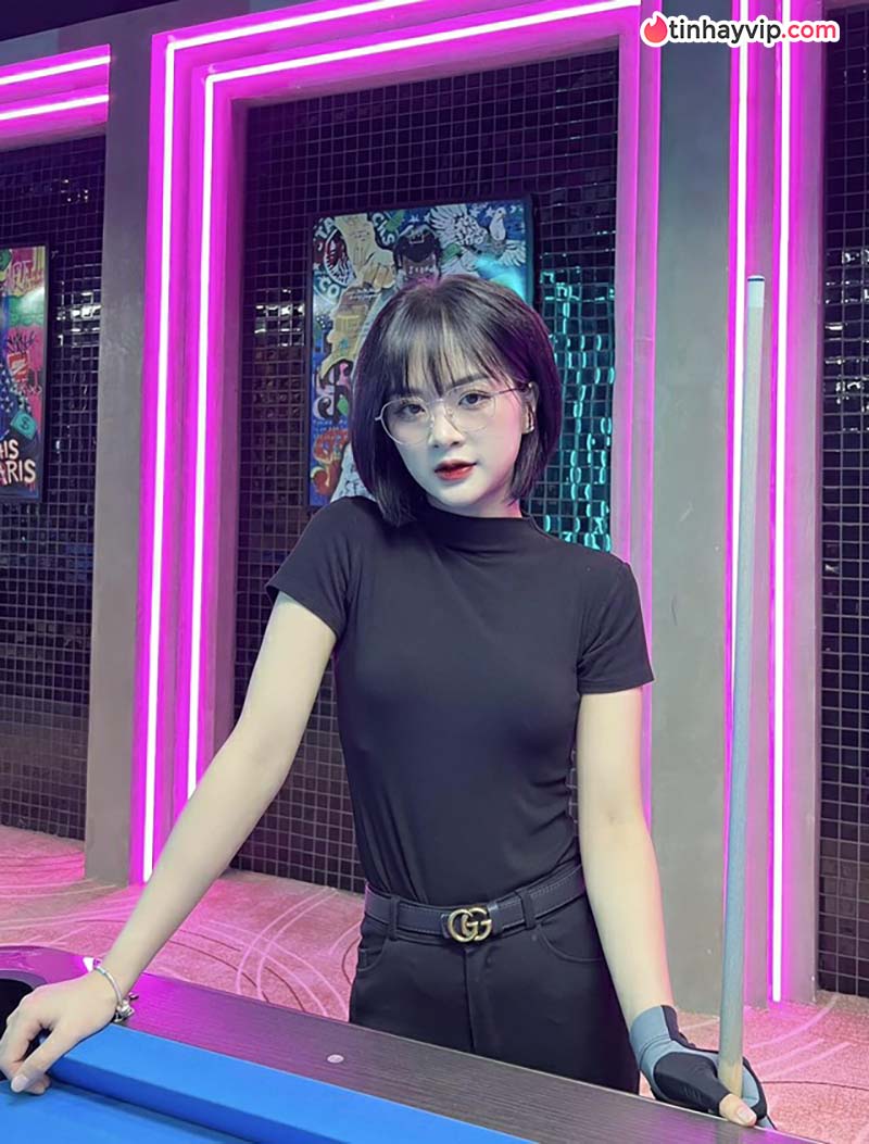 Hot Girl Việt Nam: Top 12 gương mặt đình đám hiện nay