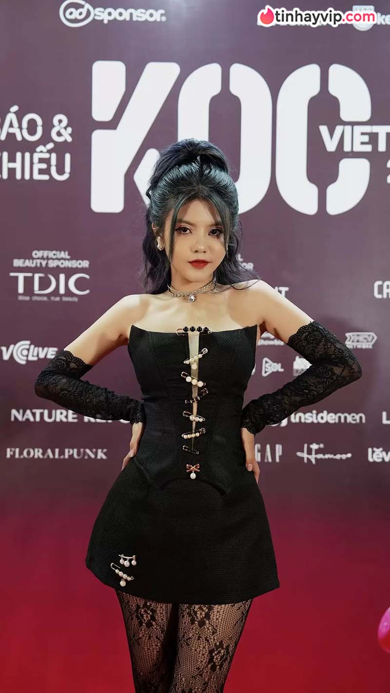 Hot Girl Việt Nam: Top 12 gương mặt đình đám hiện nay