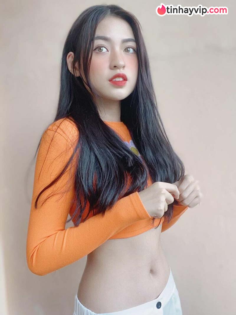 Hot Girl Việt Nam: Top 12 gương mặt đình đám hiện nay