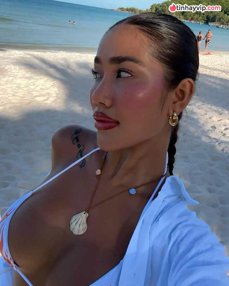 Hot Girl Việt Nam: Top 12 gương mặt đình đám hiện nay