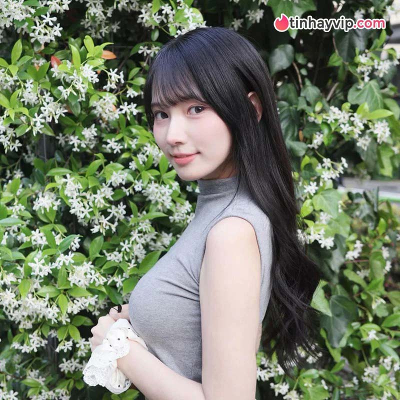Mỹ nhân AV sở hữu gương mặt không góc chết quyết khuấy đảo MXH với vẻ đẹp vô thực