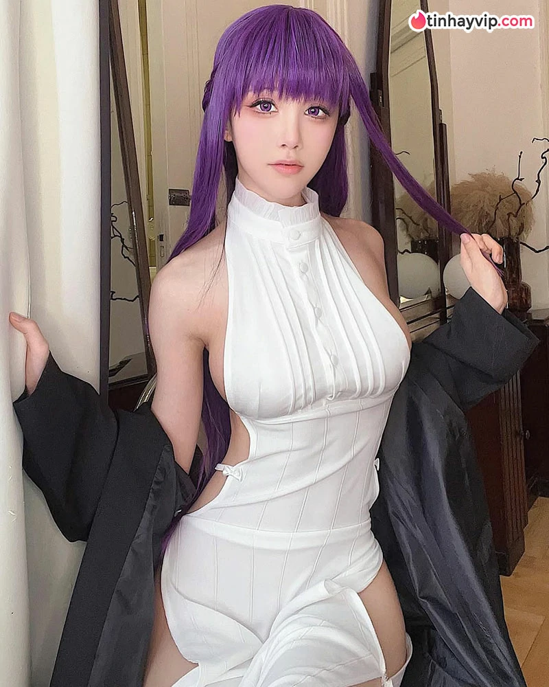 Ngắm trọn nét quyến rũ của cosplayer 18+ Shui Miao Aqua