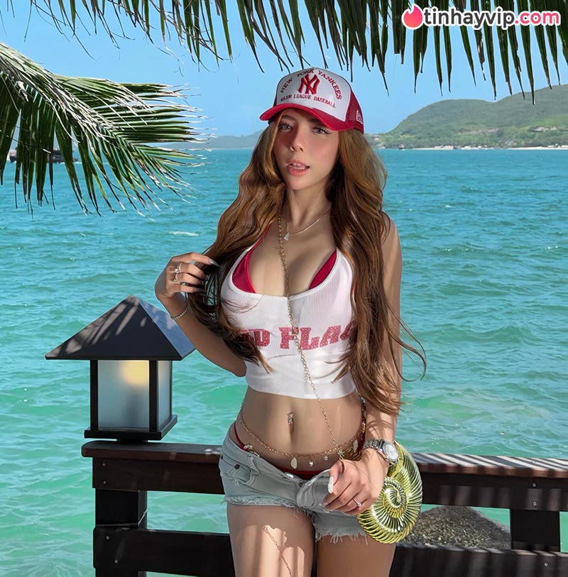 Nàng thơ Phạm Thị Quế Nhi thiêu đốt mọi ánh nhìn với bộ ảnh bikini nóng bỏng