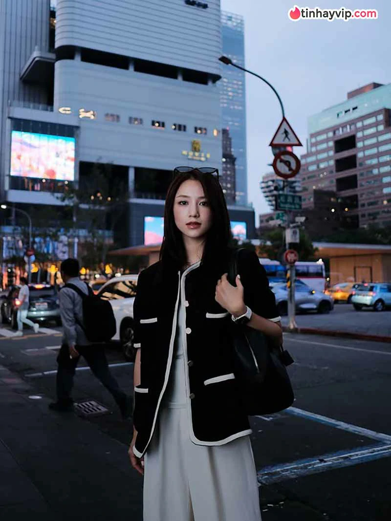 Salim - Tiểu sử hot girl Hà Thành đến hot mom quyến rũ
