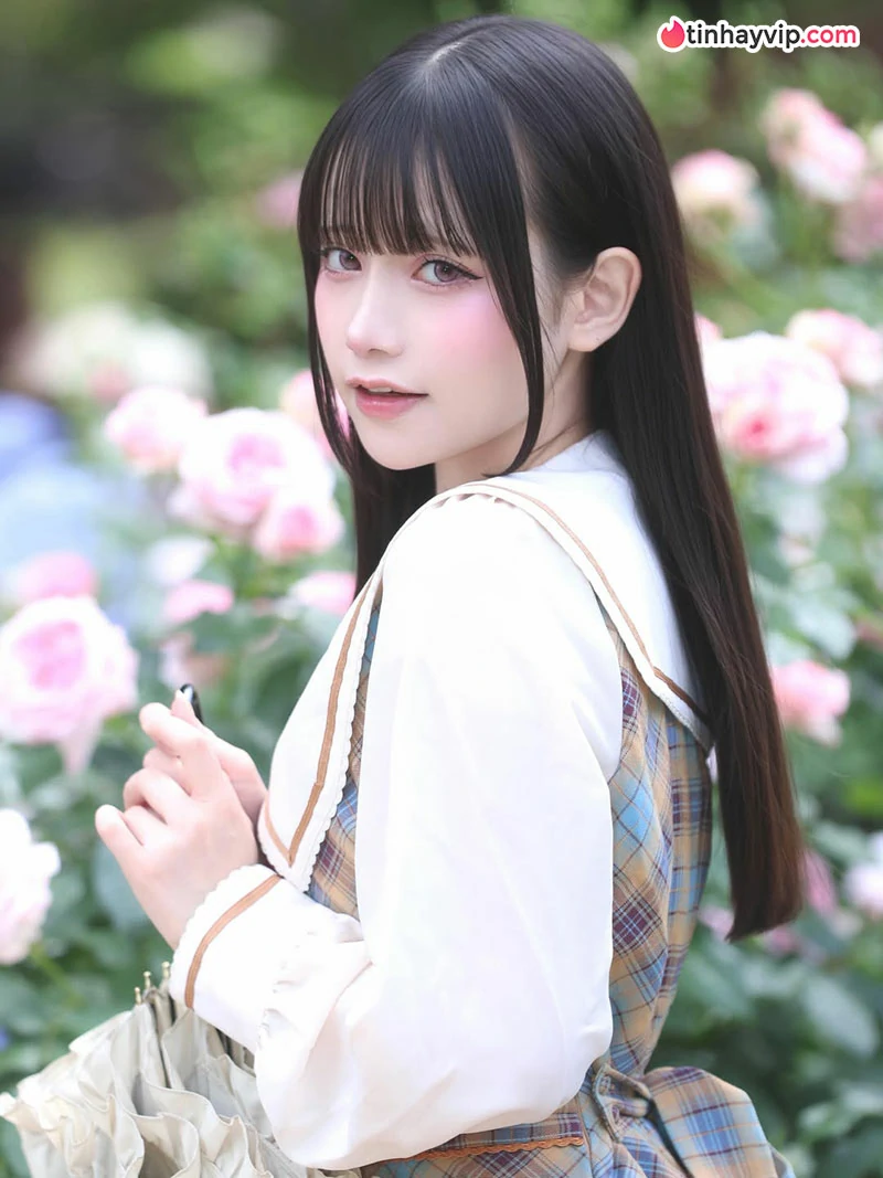 Hot Cosplayer Akari Akase
