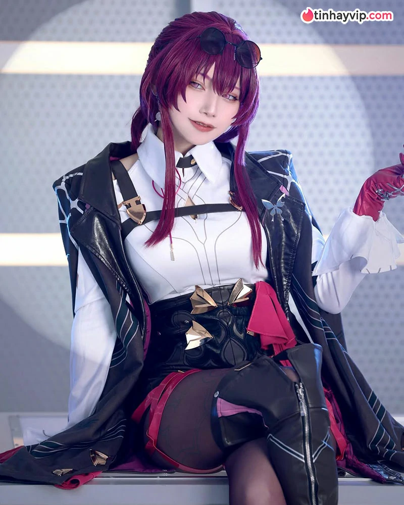 Hot Cosplayer Akari Akase