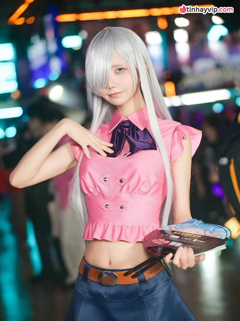 Hot cosplayer Kareshichan