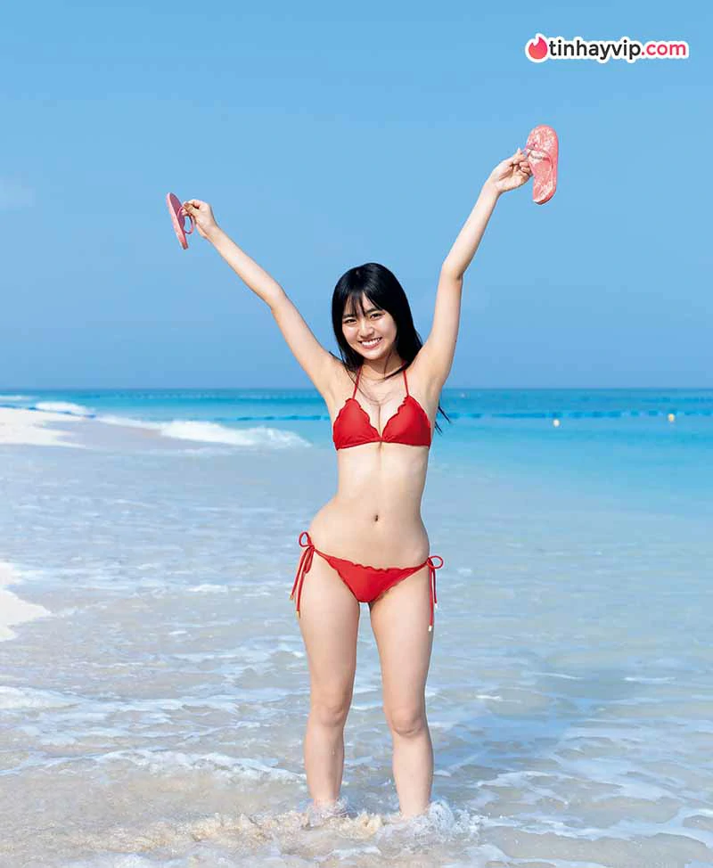 Toyoda Runa gây chú ý với ảnh bikini quyến rũ tại hậu trường