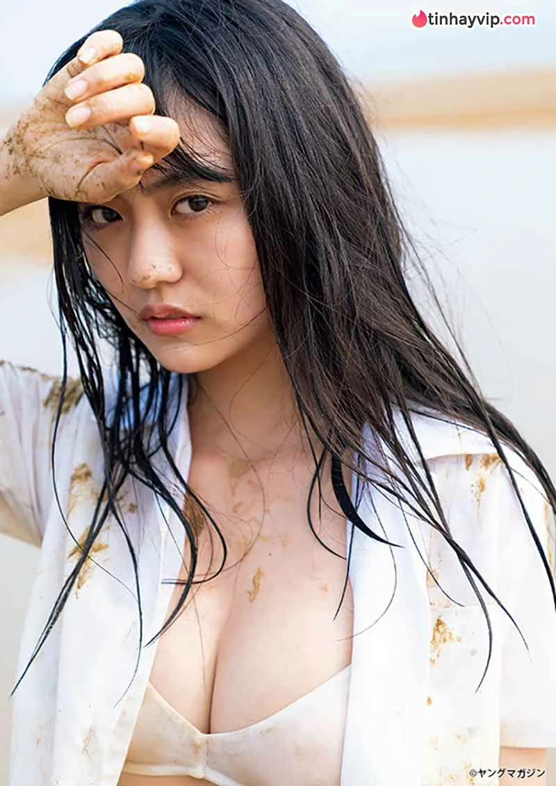 Toyoda Runa gây chú ý với ảnh bikini quyến rũ tại hậu trường