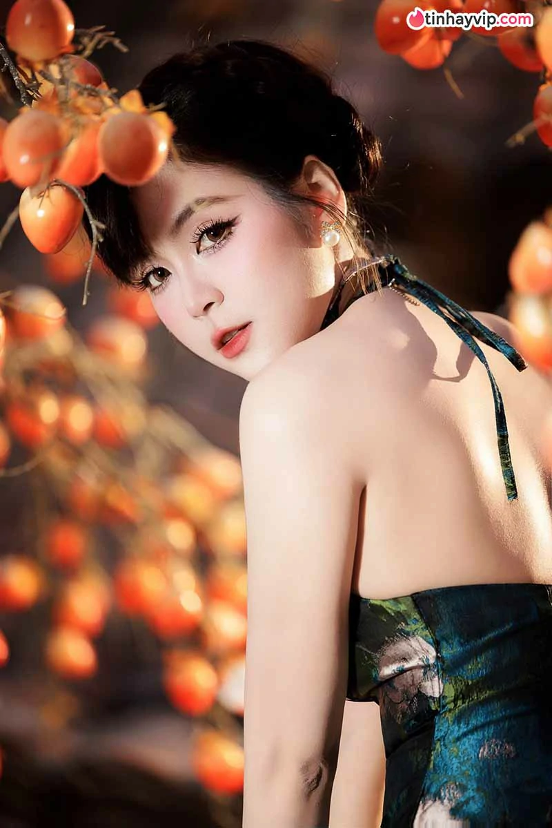 Trân Trần ngọt ngào trong bộ ảnh corset lụa trắng