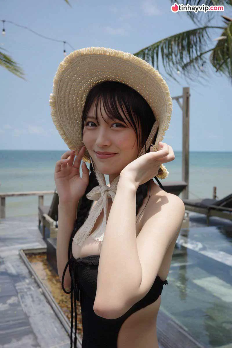 Aida Jurii khoe ảnh hậu trường photobook đầu tay ở Phú Quốc
