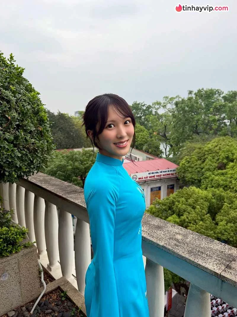 Aida Jurii khoe ảnh hậu trường photobook đầu tay ở Phú Quốc