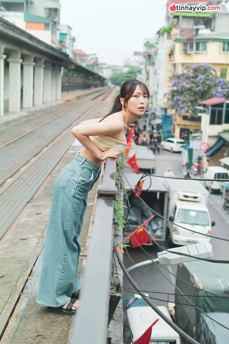 Aida Jurii khoe ảnh hậu trường photobook đầu tay ở Phú Quốc