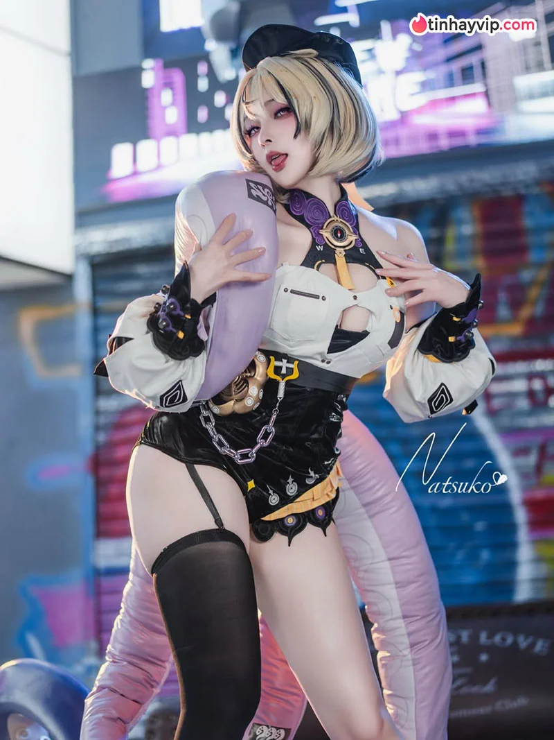 Natsuko - Nữ thần đời thực khiến fan gái xinh cosplay anime mê mẩn
