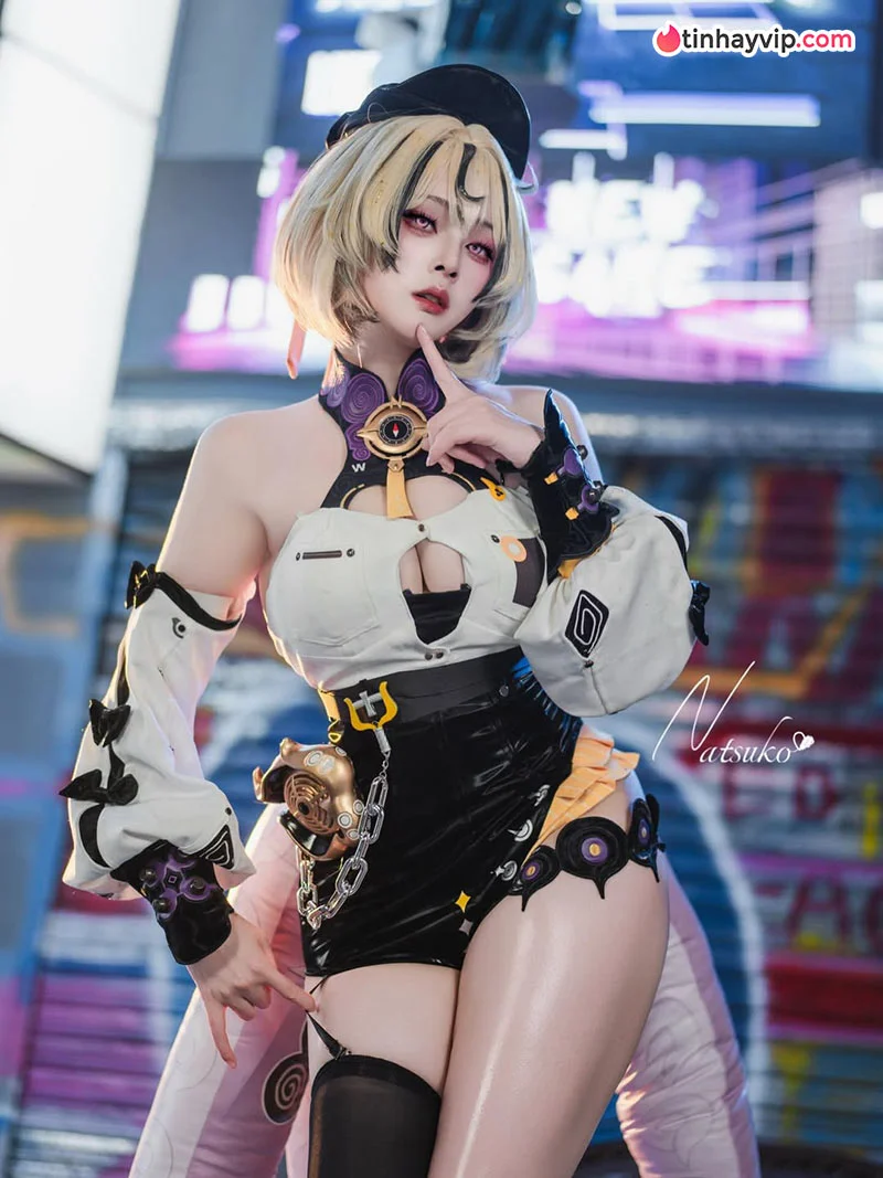 Natsuko - Nữ thần đời thực khiến fan gái xinh cosplay anime mê mẩn