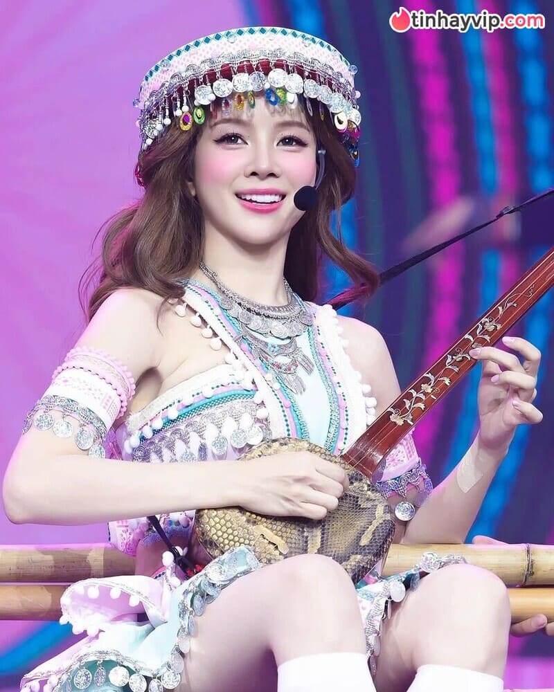 Chị đẹp DJ Mie thiêu đốt mọi ánh nhìn với bộ ảnh nóng bỏng ở tuổi 31