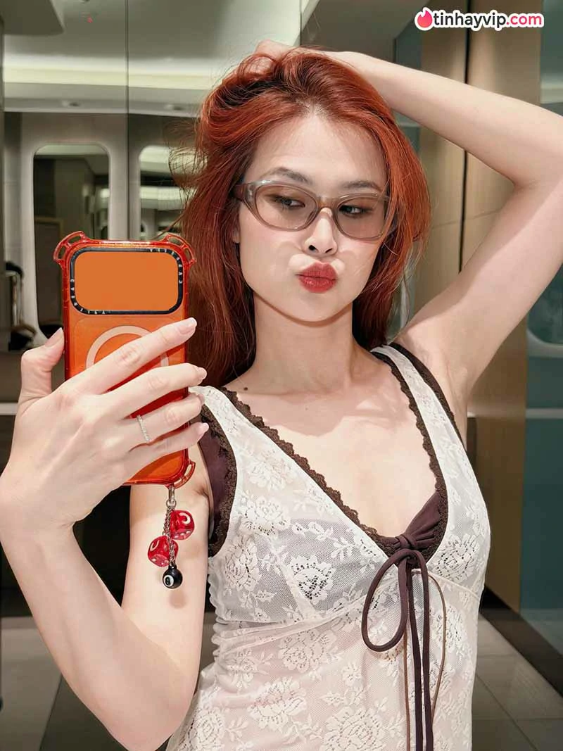 Đông Nhi: Tiểu sử biểu tượng âm nhạc thế hệ 8X, 9X