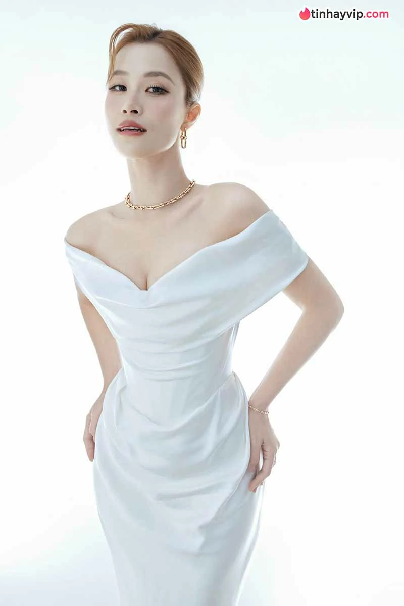 Đông Nhi: Tiểu sử biểu tượng âm nhạc thế hệ 8X, 9X