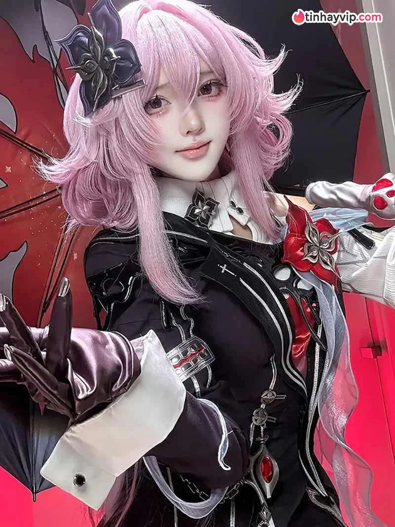 Một số hình ảnh đáng chú ý khác của nàng gái xinh cosplay anime Yiguicos