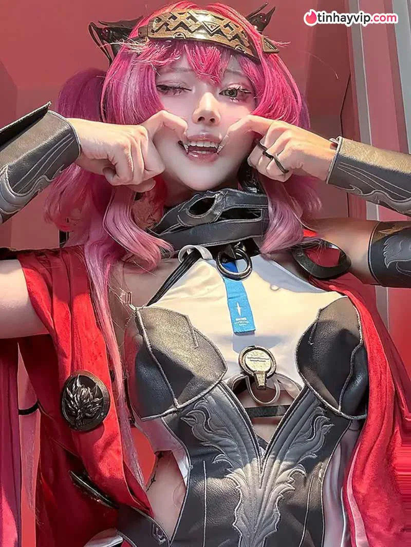 Một số hình ảnh đáng chú ý khác của nàng gái xinh cosplay anime Yiguicos