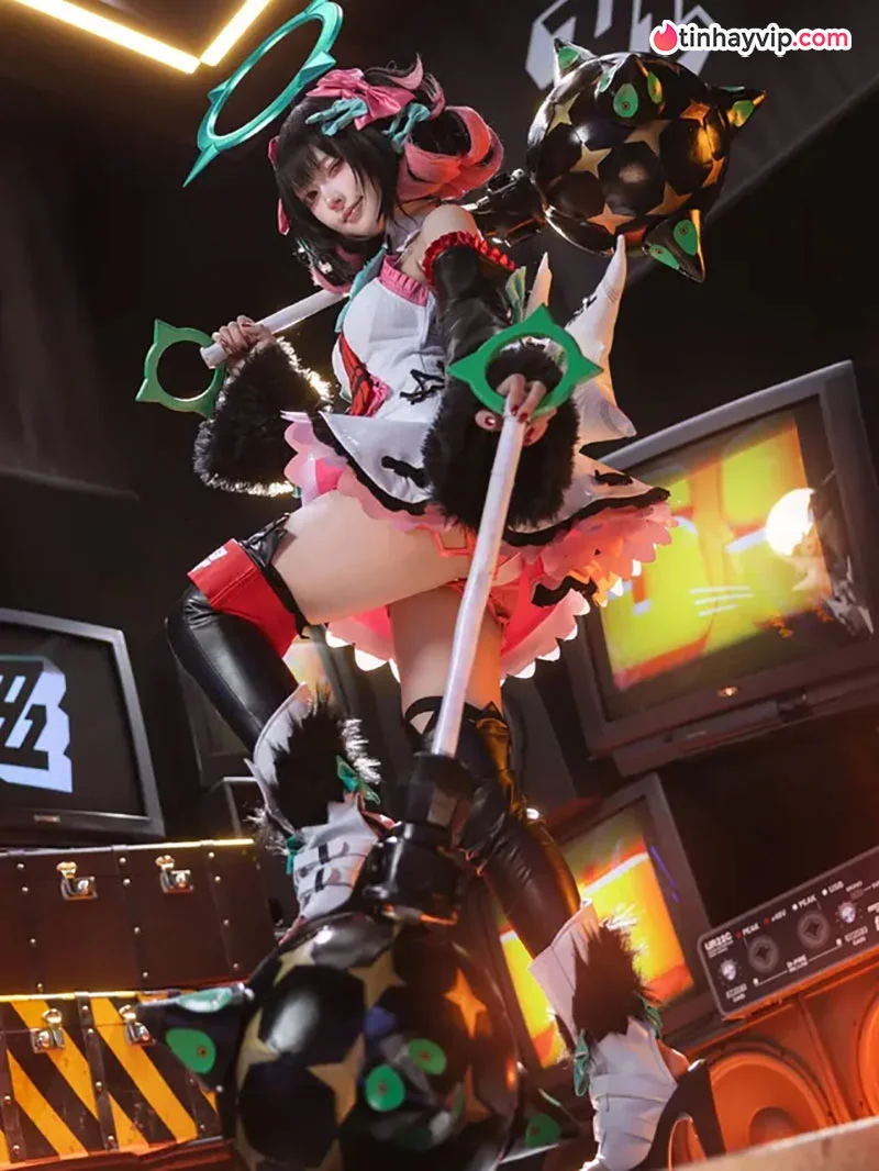 Một số hình ảnh đáng chú ý khác của nàng gái xinh cosplay anime Yiguicos