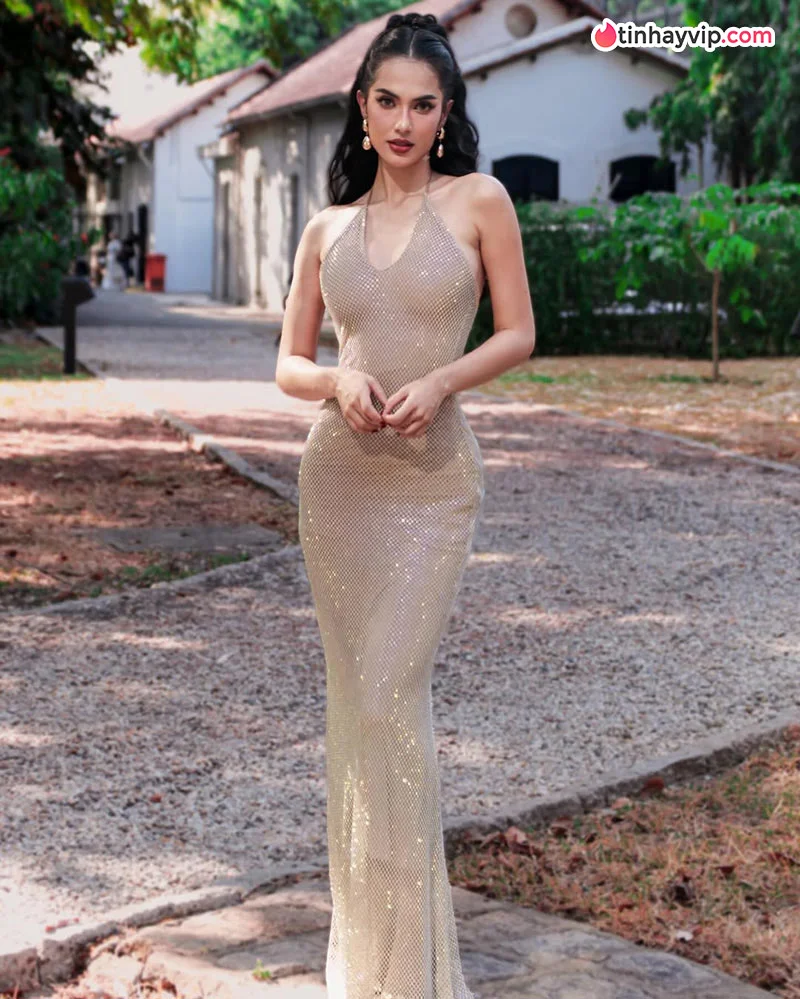 Chiêm ngưỡng bộ ảnh đậm chất high-fashion của Emma Lê