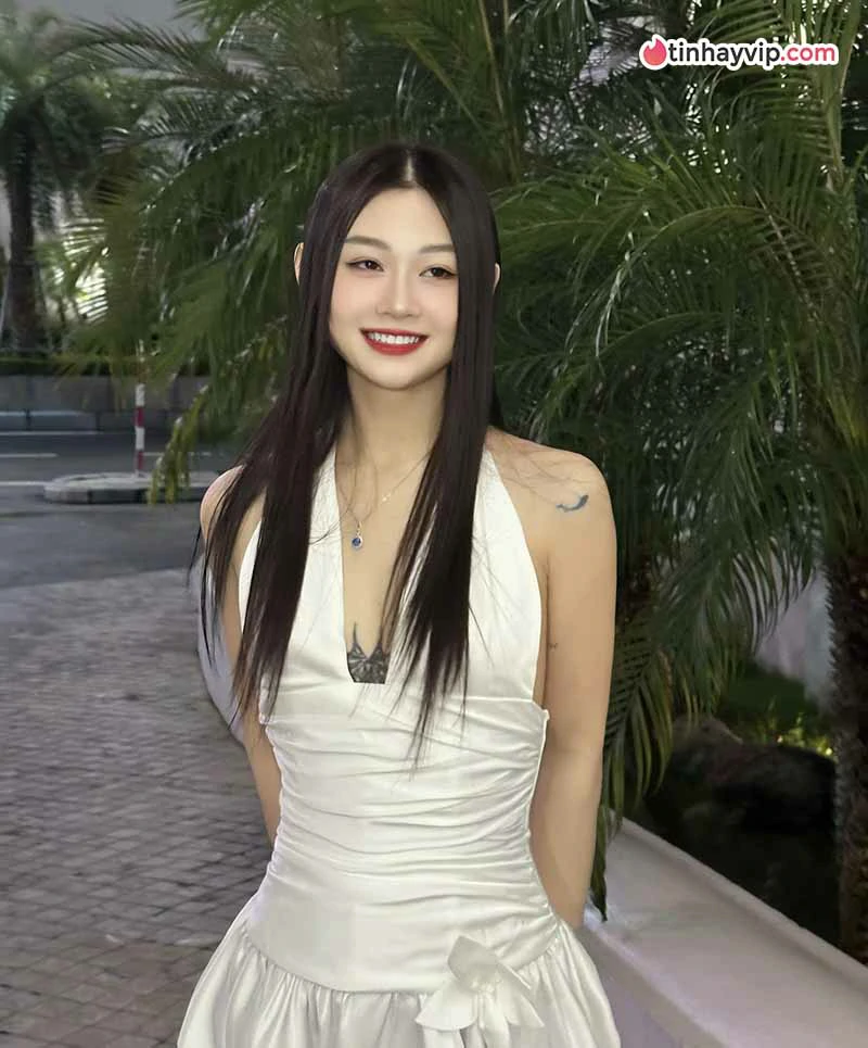 Hot girl Việt Nam: Top 12 nữ streamer và mc esports