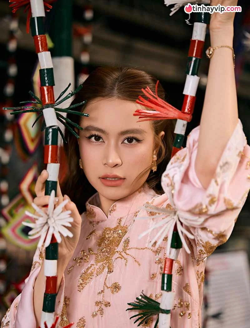 Hoàng Thùy Linh gây bất ngờ với diện mạo mới đầy khác lạ