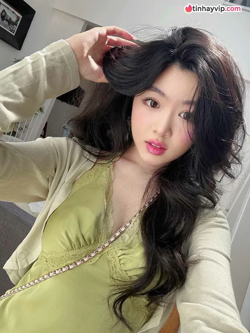 hot-girl-viet-nam-10-guong-mat-co-suc-hut-kho-cuong