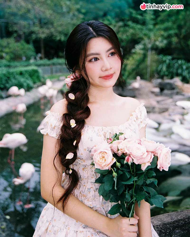 hot-girl-viet-nam-10-guong-mat-co-suc-hut-kho-cuong