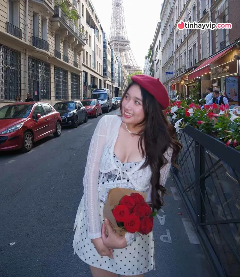 Jenny Huỳnh thay đổi hình ảnh qua bộ ảnh mới tại Anh