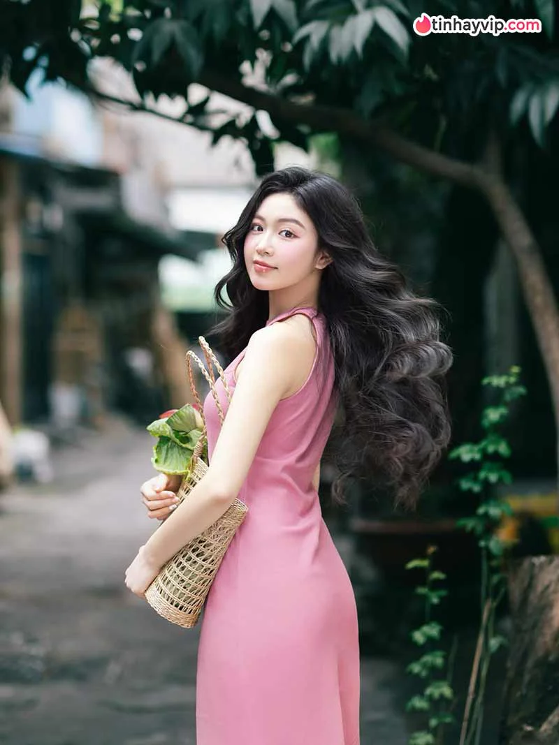 Lọ Lem - Sức hút tuổi 20 của ái nữ nhà Quyền Linh
