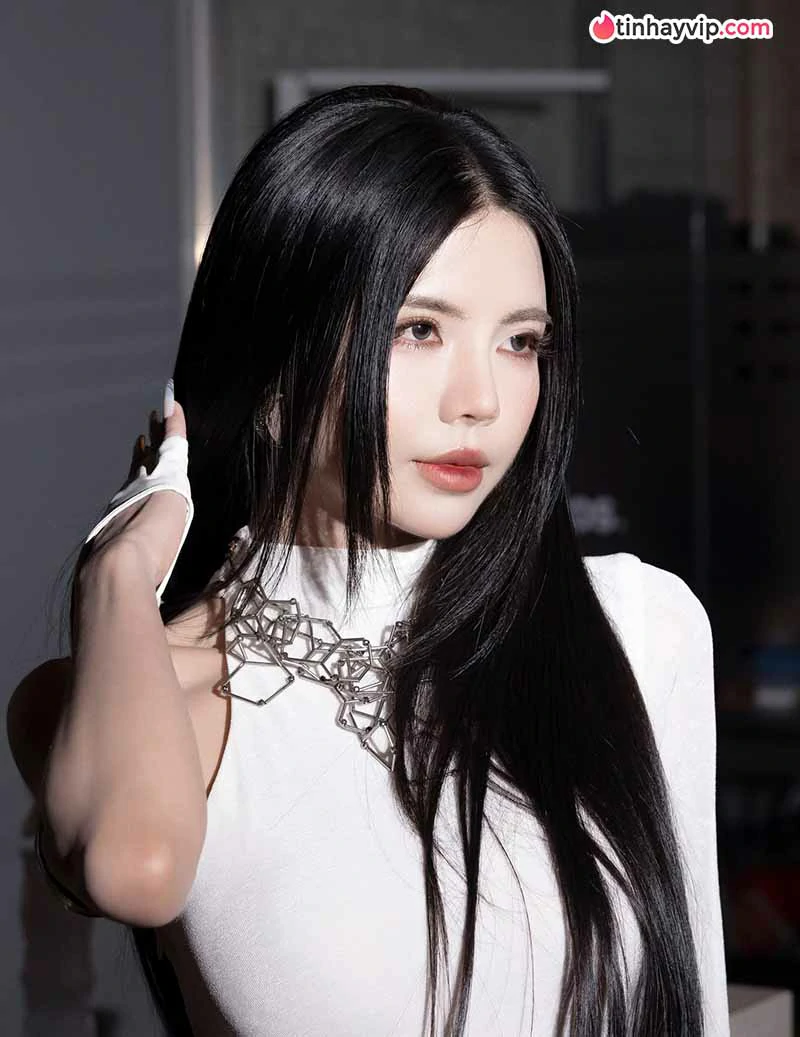Hot girl Việt Nam: Top 12 nữ streamer và mc esports