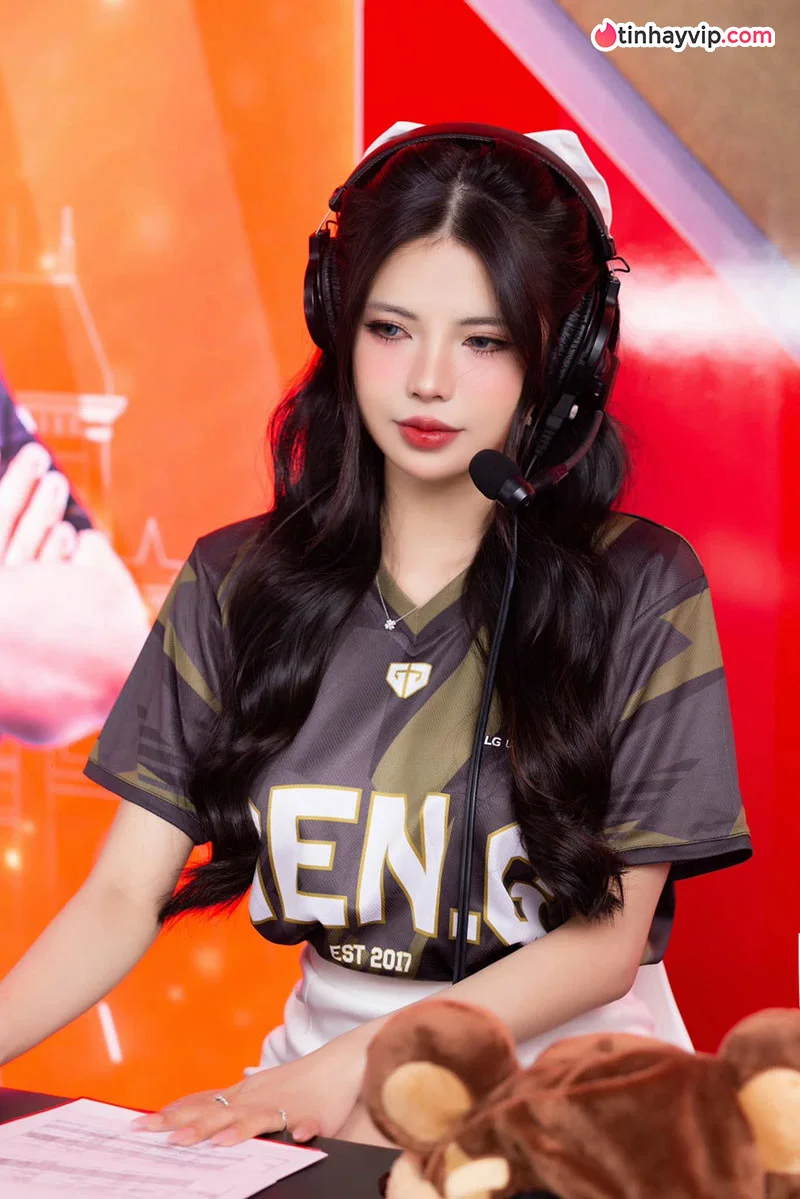 Mai Dora là ai? Tiểu sử nữ MC nóng bỏng nhất làng game Việt