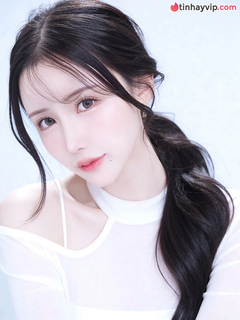 Bị trục xuất vì bê bối chấn động, Mai Fujisaki lên tiếng xin lỗi và tạm dừng hoạt động