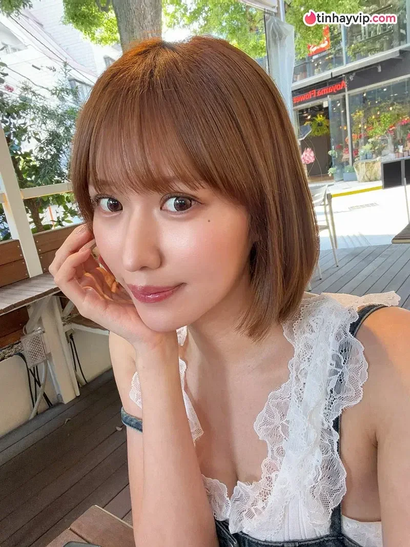 Xuất thân trâm anh thế phiệt của Mayu Misaki và bước ngoặt tuổi 18