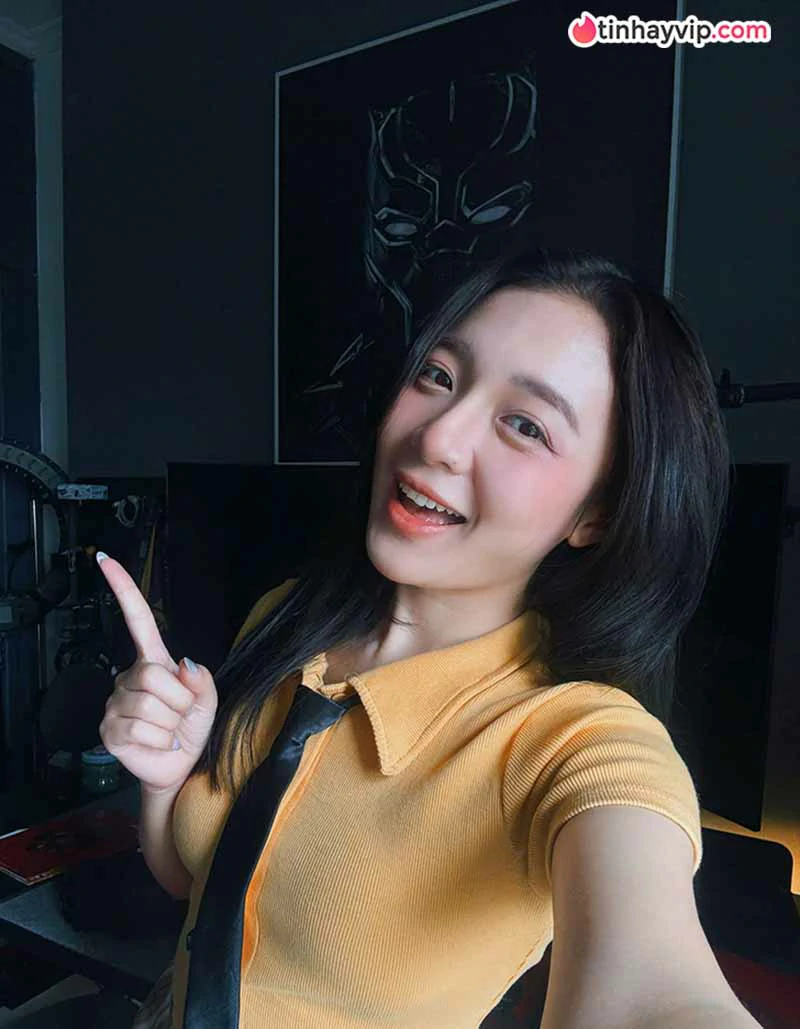 Hot girl Việt Nam: Top 12 nữ streamer và mc esports