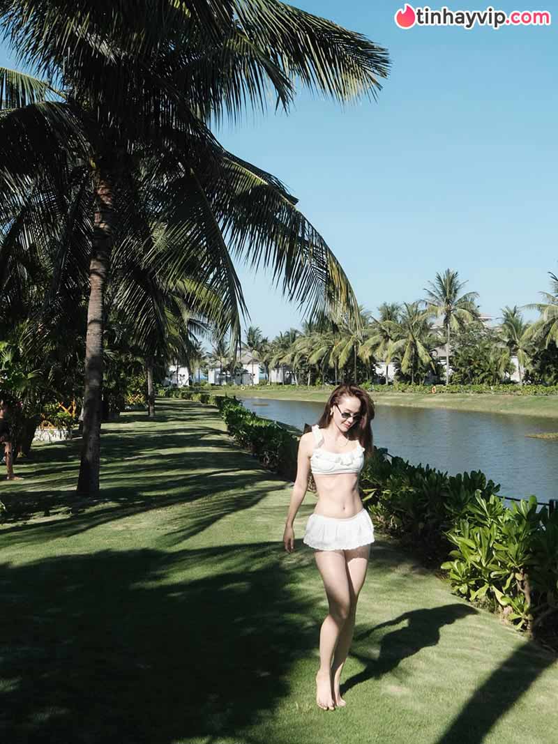 Minh Hằng diện bikini khoe body mướt mắt, sắc vóc tuổi 39 đỉnh thế nào mà CĐM rần rần?