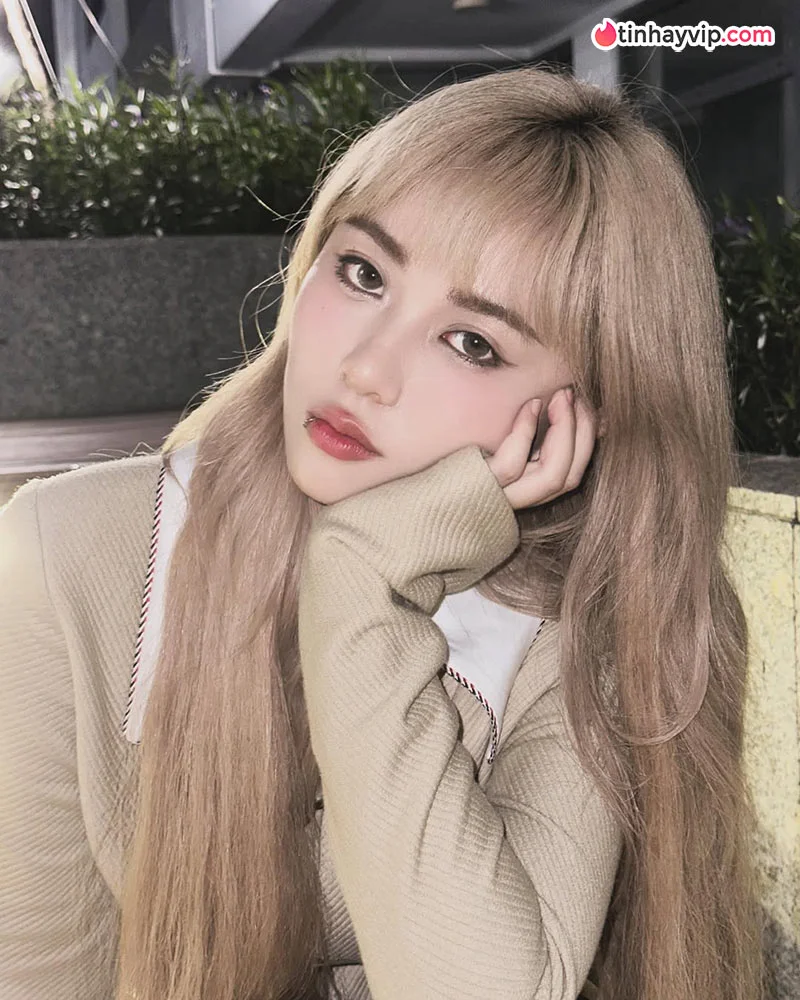 Chiêm ngưỡng bộ ảnh phong cách đa sắc màu của MisThy