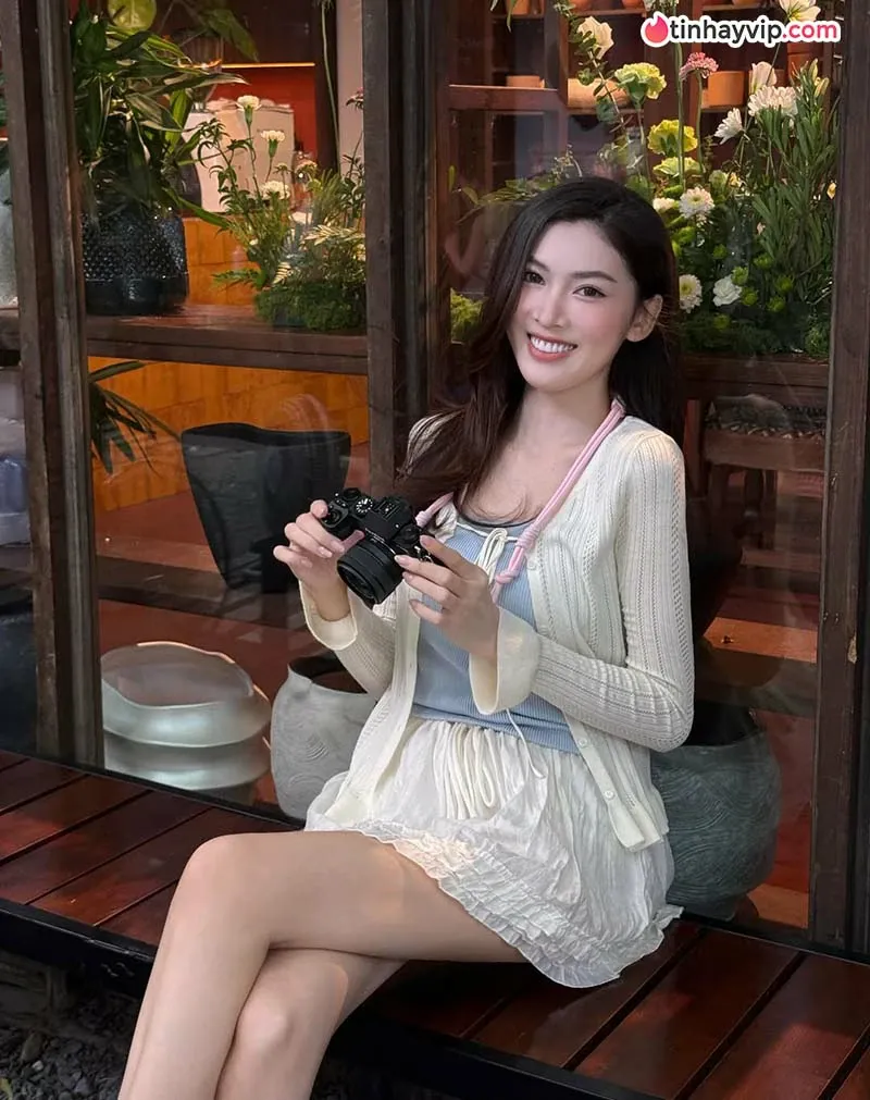 Nguyễn Lê Ngọc Thảo với đường cong quyến rũ trong bộ áo tắm