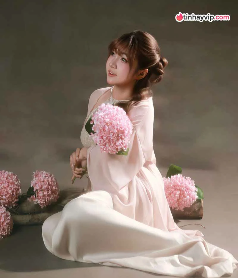 Như Hexi hóa nàng thơ với concept pastel ngọt ngào