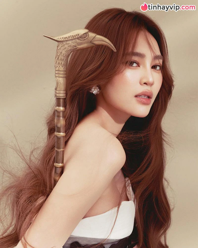 Ninh Dương Lan Ngọc là ai? Tiểu sử và chặng đường sự nghiệp rực rỡ ở tuổi 36