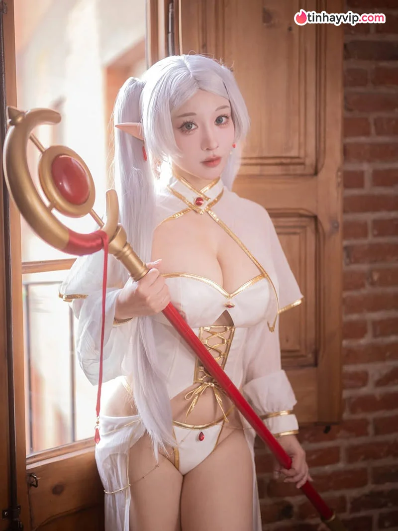 Nữ coser Đài Loan Chihiro Chang gây chú ý vì vòng 1 đẫy đà